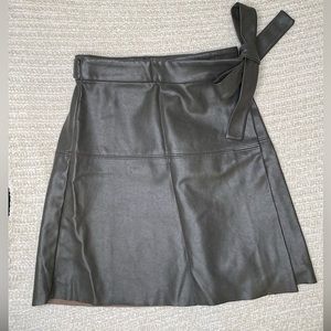 Wilfred Free Vegan Leather Skirt with Tie